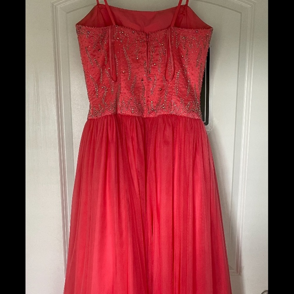 pink prom dress - Picture 2 of 4